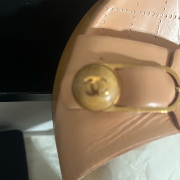 Chanel Vintage Leather and Wood Slides in Peach Color-size 7.5 - Picture 10 of 15